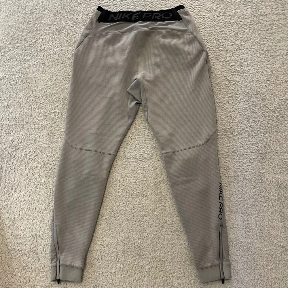 Nike Pro Dri-Fit Dry Tapered Training Pants Mens Small Gray Jogger BV5515-073 - Picture 1 of 16